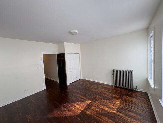 Building Photo - 811 N Harlem Ave