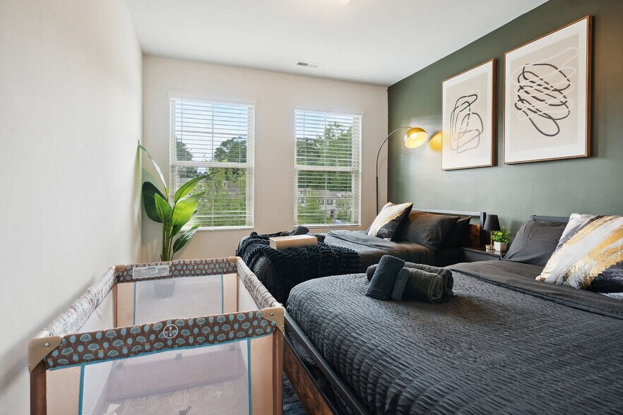 Building Photo - 227 Socket St