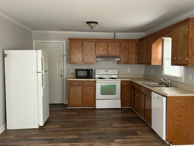 Building Photo - 200 Apache Cir