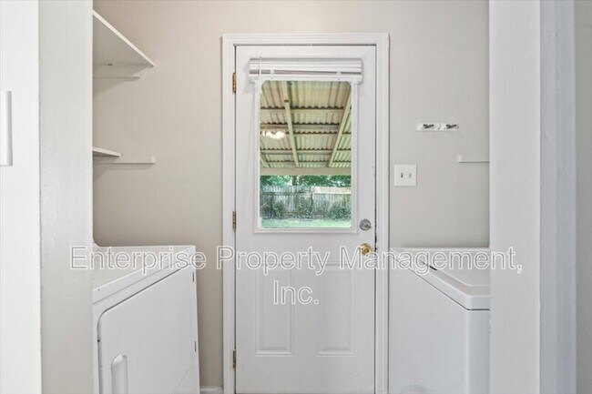 Building Photo - 7103 Tagen Dr