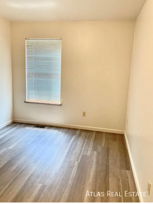 Building Photo - 2172 35th Ave Ct