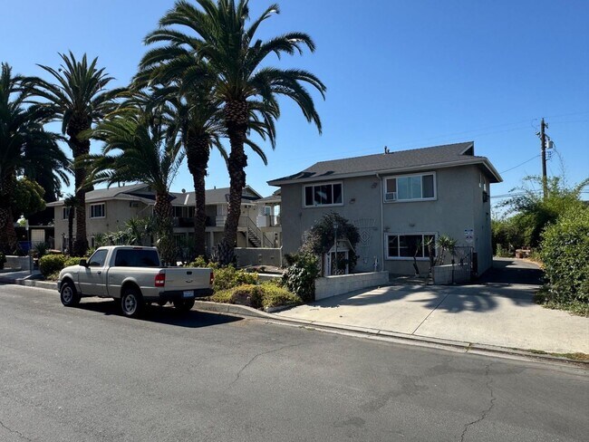 Building Photo - 5351 Maitland St