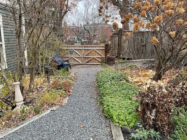 Building Photo - 26 Summer St