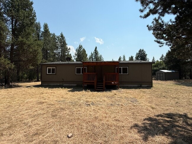 Building Photo - Newly Remodeled 3 Bedroom Home