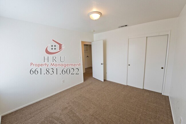 Building Photo - 6401 Castleford St