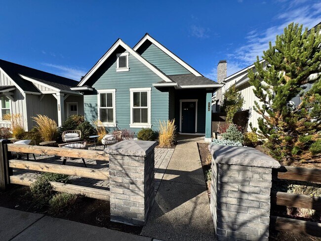 Building Photo - FOR RENT - All Inclusive Owner pays utilities - Furnished 3 bed, 2 bath NorthWest Crossing Townhome