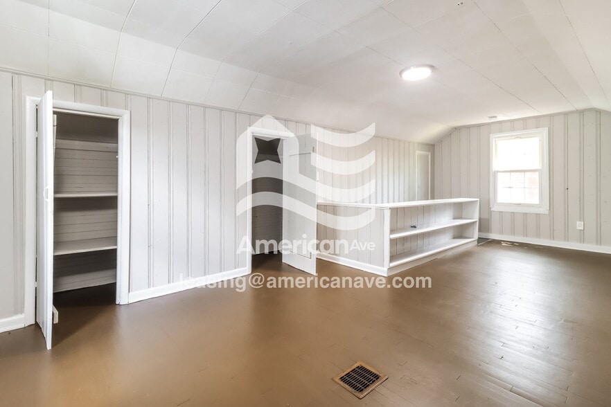 Building Photo - 17878 Runyon St