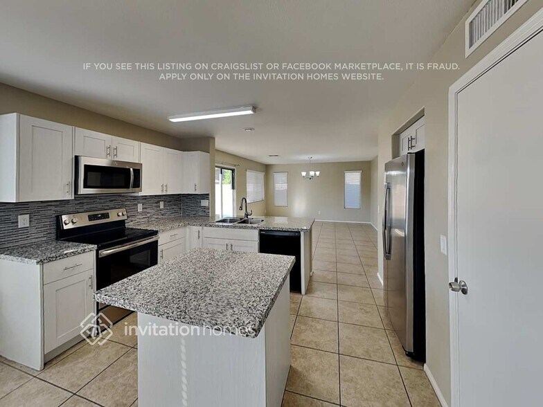Building Photo - 12559 W Medlock Dr