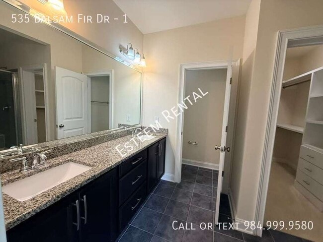 Building Photo - 535 Balsam Fir Dr