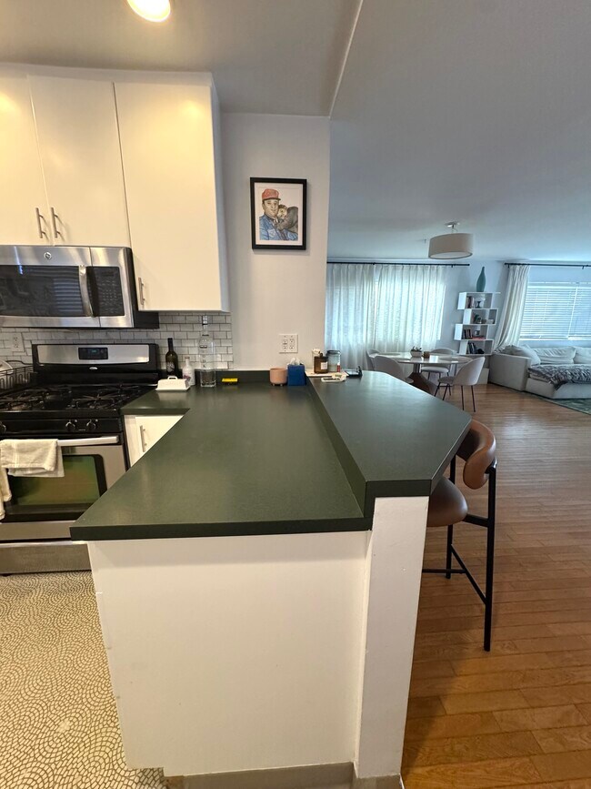 Building Photo - 33 Paloma Ave