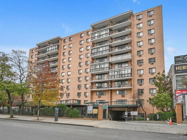 Building Photo - 136-75 37th Ave
