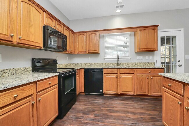 Building Photo - 6939 Brachnell View Dr