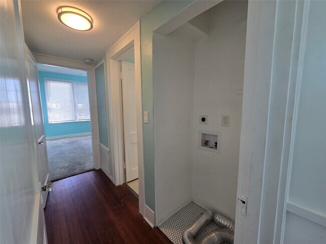 Building Photo - 717 Broadway Avenue J