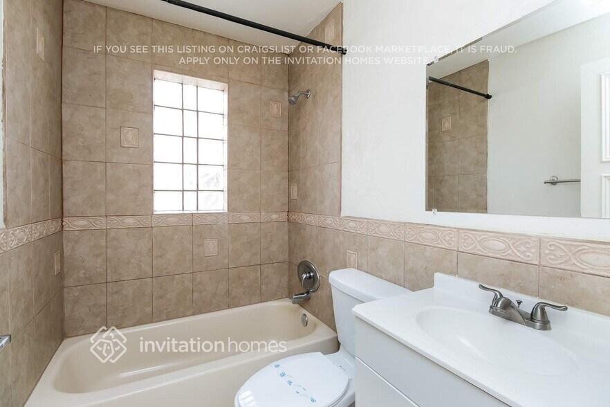 Building Photo - 525 W 6th Dr