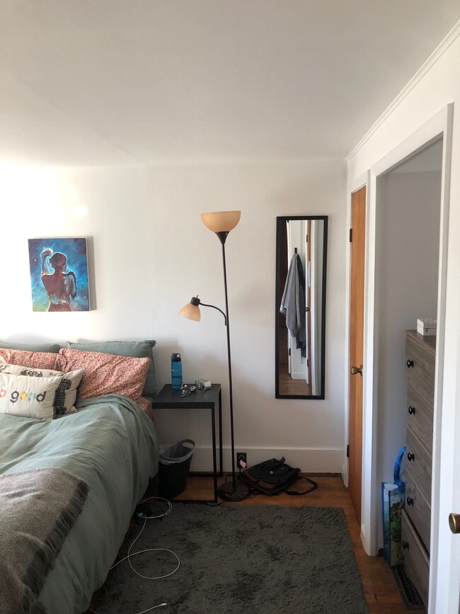 1st Bedroom in 3 bedroom unit (unit 1) - 765 S Aurora St