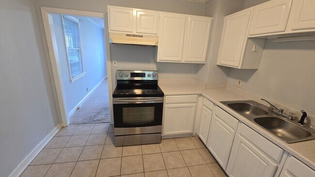 Building Photo - 3232 Brookwood Ct