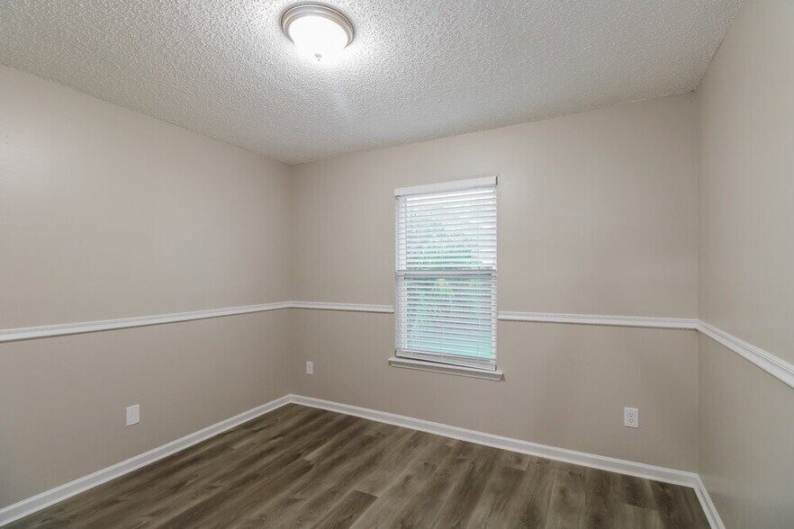 Building Photo - 1459 Dog Fennel Ct