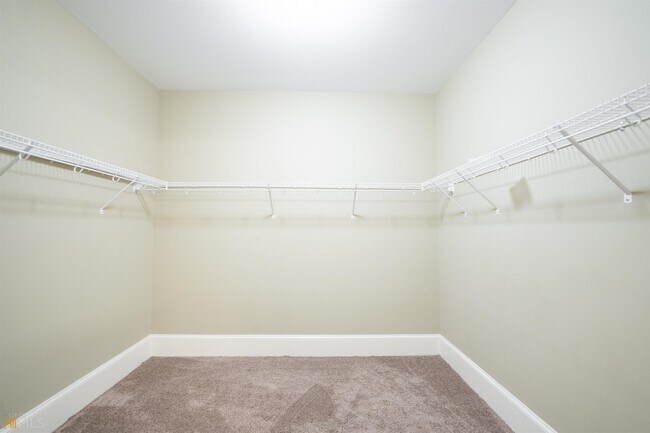 Building Photo - 315 N Main St