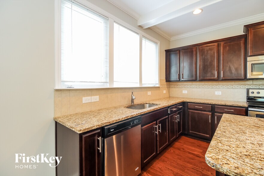 Building Photo - 130 Old Homeplace Dr