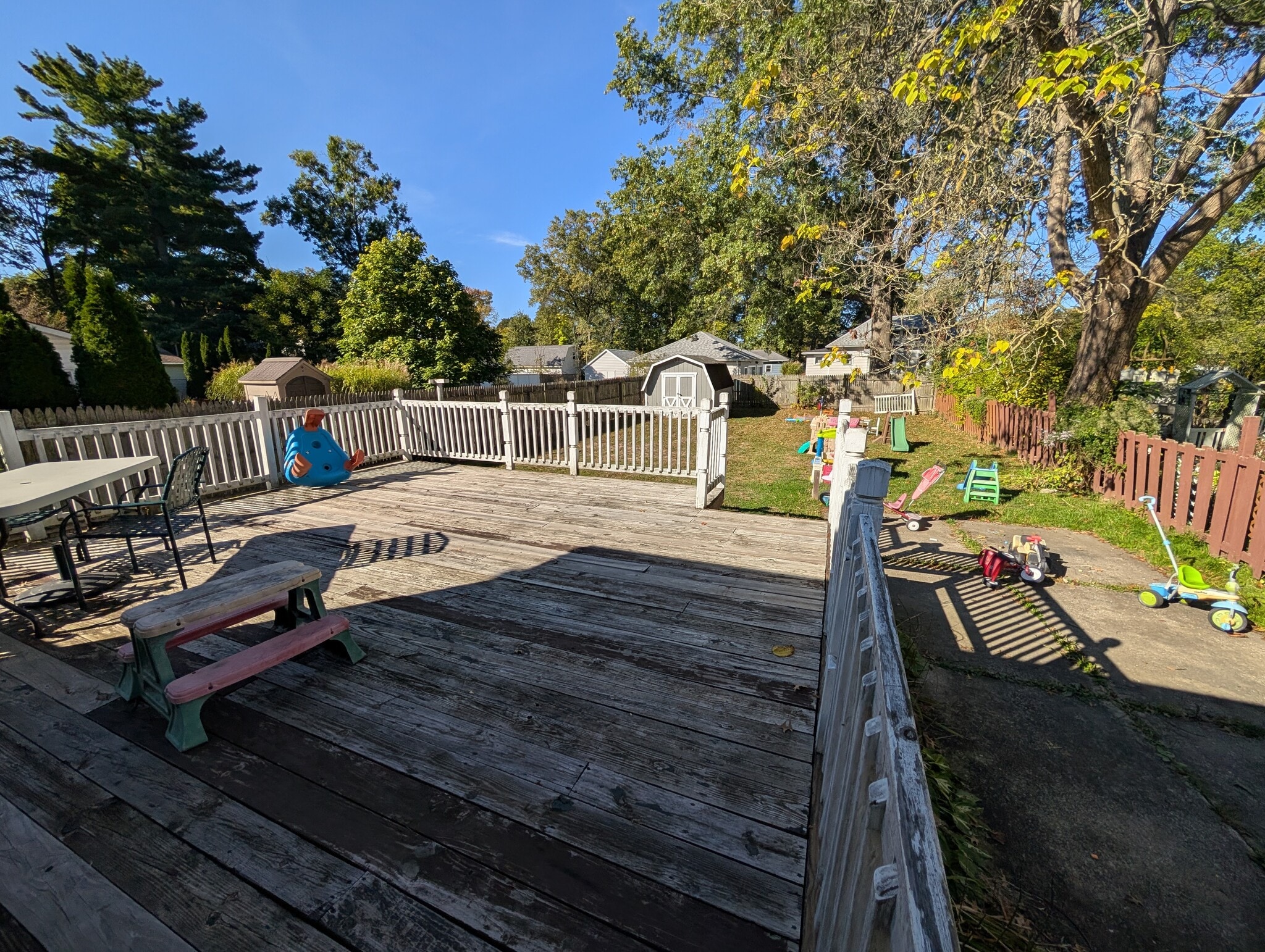 deck - 353 N Chestnut St