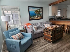Building Photo - AVAILABLE NOVEMBER- Updated Beachside Home in Pismo Beach - 1 Bed / 1 Bath