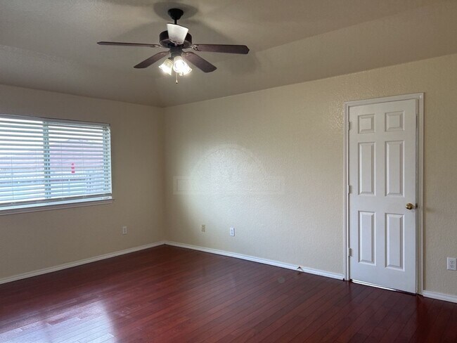 Building Photo - 5302 Jitterbug Ct