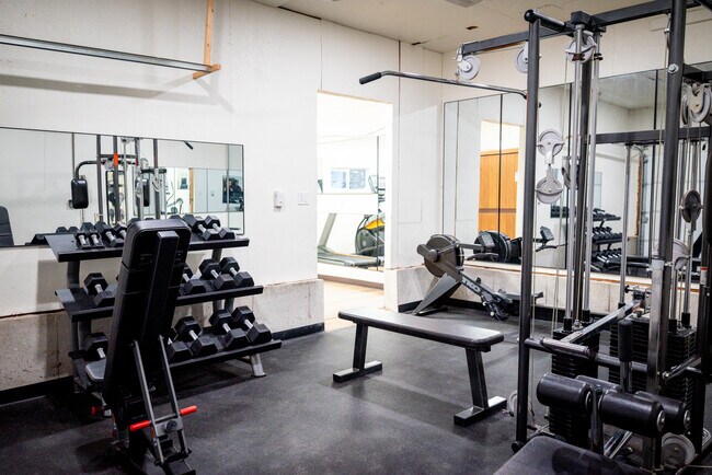 Building Photo - 1205 Emerald Terrace