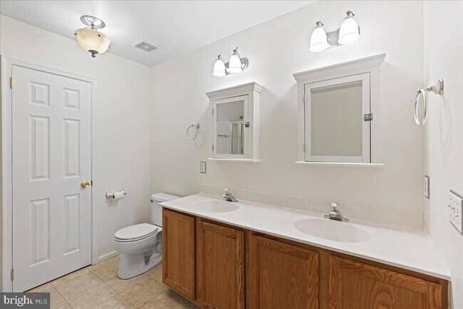 Building Photo - 95 Tattersall Dr