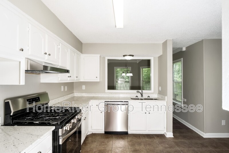 Building Photo - 6611 Nelson Way Dr