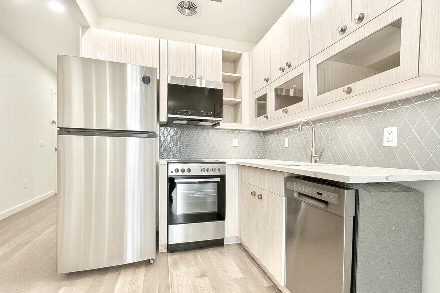 Building Photo - 524 W 134th St