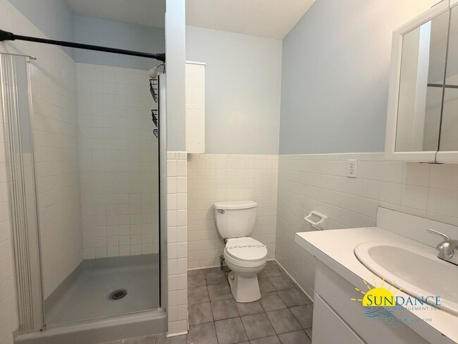 Building Photo - Freshly Painted 3BR/2BA Home Near Santa Rosa Sound & Choctawhatchee Bay!