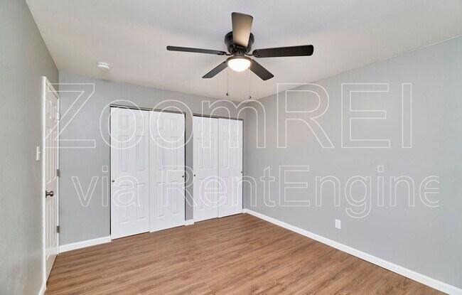 Building Photo - 2400 E Humes Ln