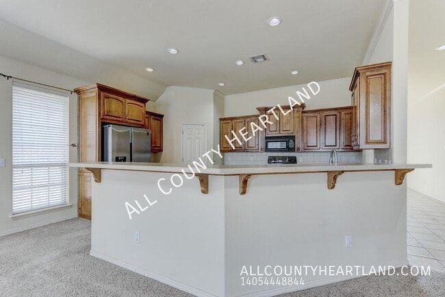 Building Photo - 15813 Traditions Blvd