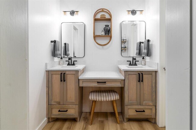 Building Photo - 4824 NW 73rd St