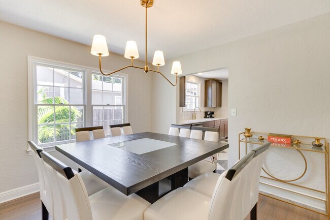 Building Photo - 15 S Lawsona Blvd