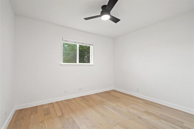 Building Photo - 4904 Hawk Cove