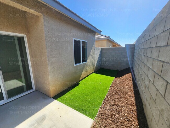Building Photo - 8521 Grandy St
