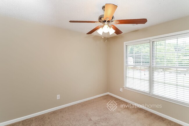 Building Photo - 1074 Wenham Ln