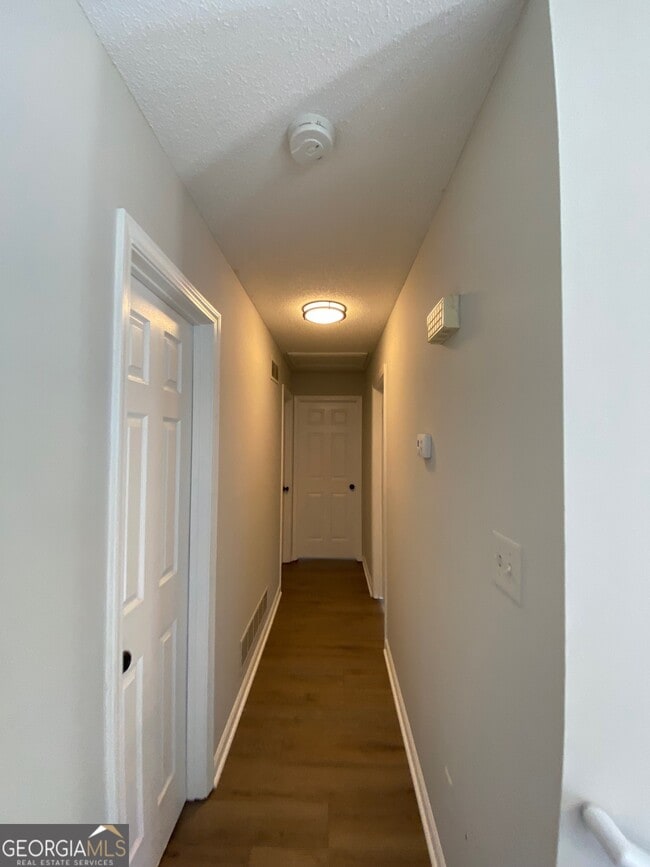 Building Photo - 51 Connie Dr