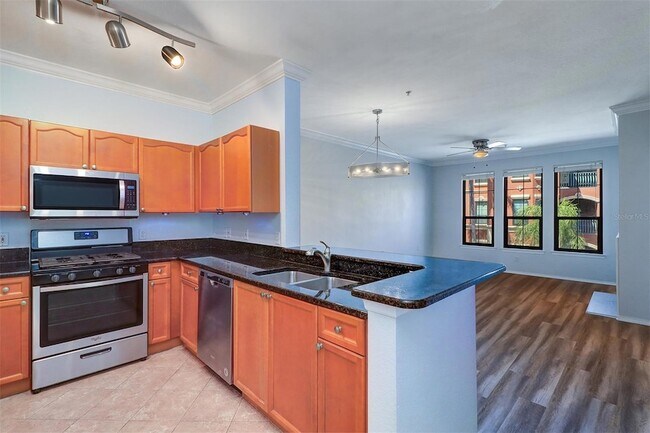 Building Photo - 2722 Via Tivoli