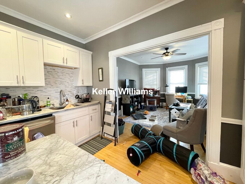 Building Photo - 76 Parker Hill Ave