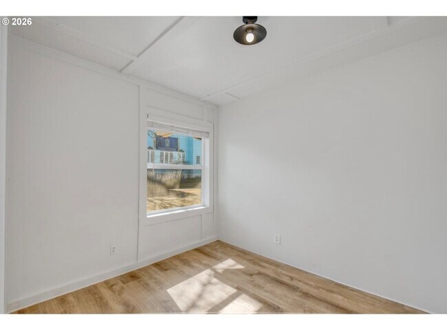 Building Photo - Remodeled One Bedroom Apartment in North Salem