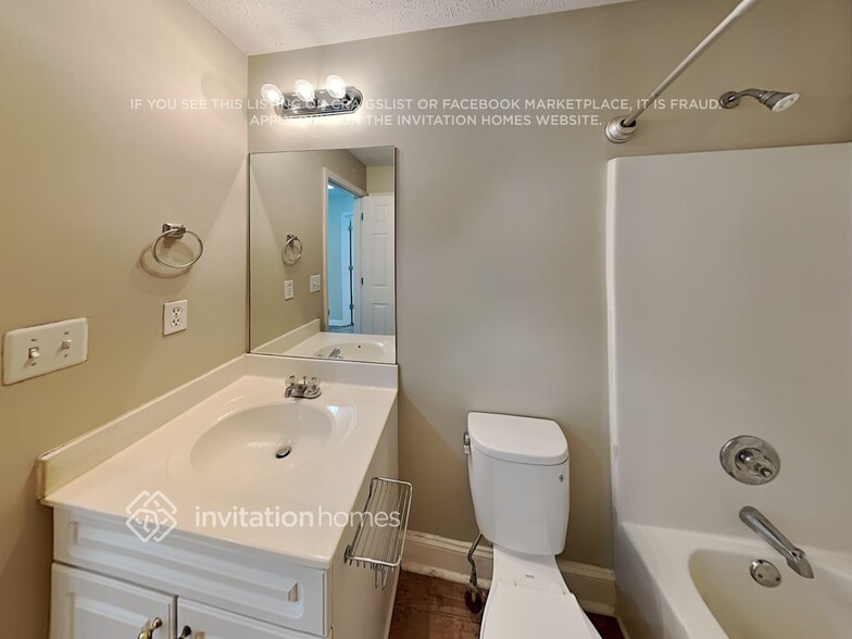 Building Photo - 4016 Water Hole Ct