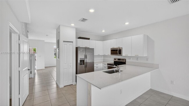 Building Photo - 12123 NW 23rd Ct