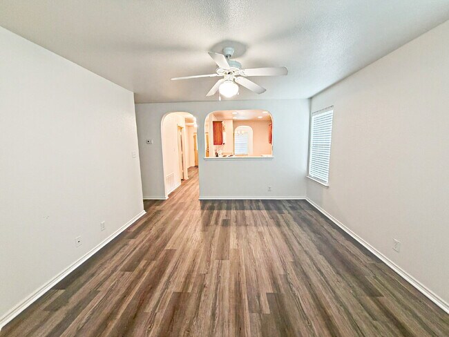 Building Photo - 3949 Wensledale Dr