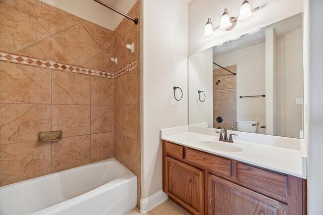 Building Photo - 144 Escondido Dr