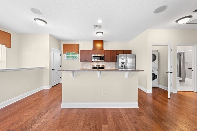 Building Photo - Stunningly Beautiful and Stylish Garage Ap...