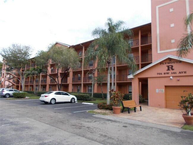 Building Photo - 701 SW 141st Ave