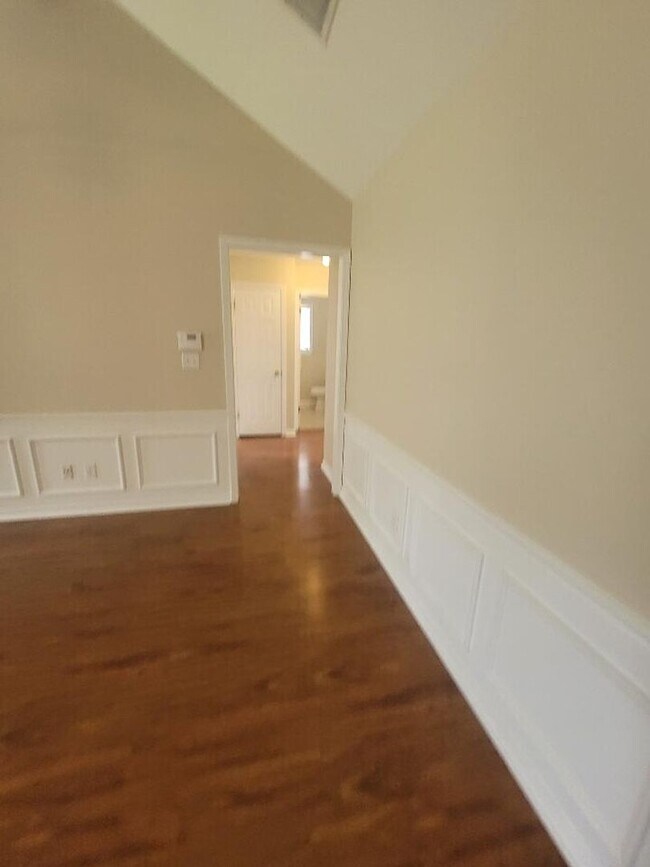 Building Photo - 1502 Winchester Dr