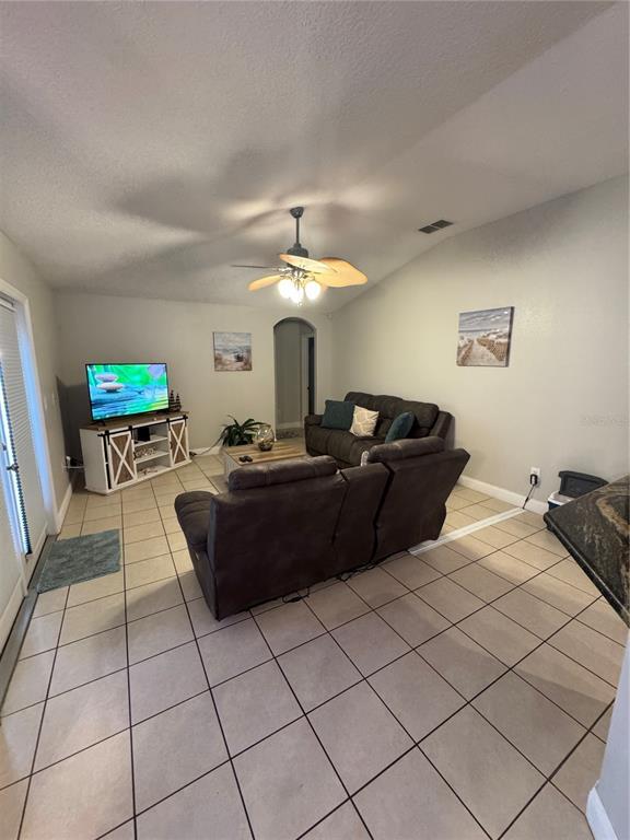 Building Photo - 2961 Siesta View Dr